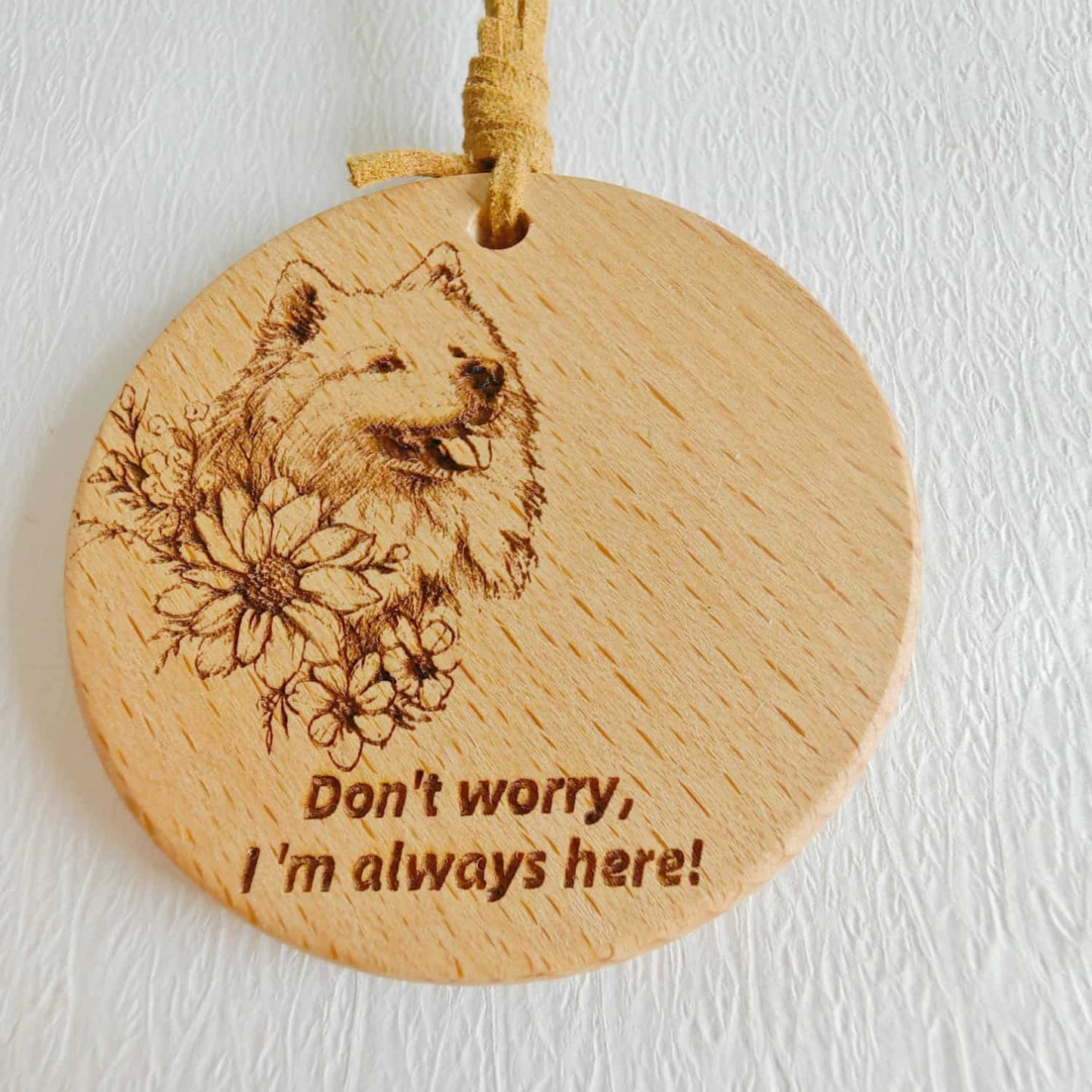  Close-up of the Samoyed love design on the wooden pendant with inspirational quote.