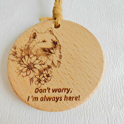  Close-up of the Samoyed love design on the wooden pendant with inspirational quote.
