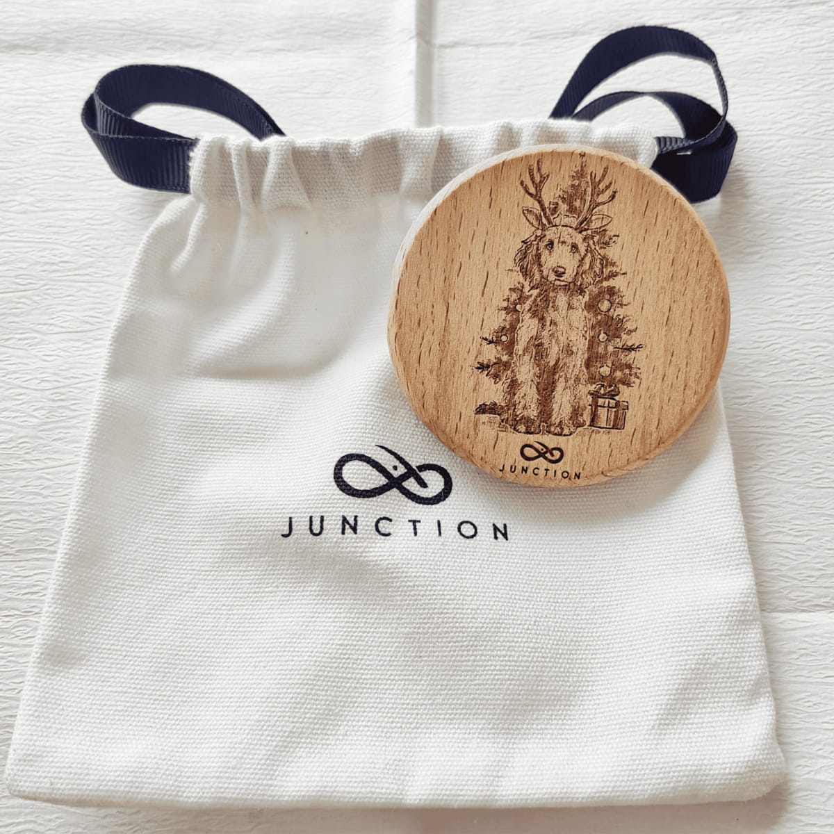 Presented in a reusable canvas bag & recyclable paper—100% plastic-free.