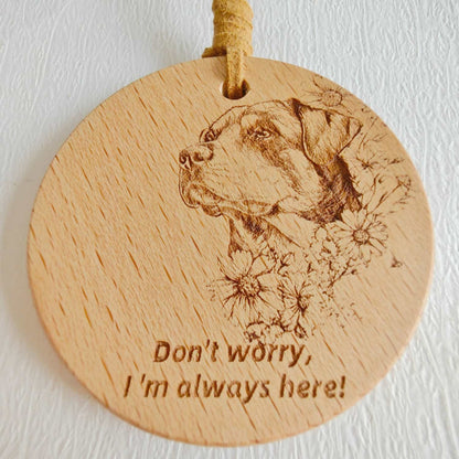 Rottweiler_Natural_wood_grain_detail_on_the_token_symbolizing_a_unique_bond_with_your_Malamute.