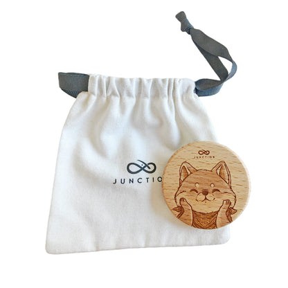 unique-gift-for-pet-parents-natural-wood-grain-magnet-add-joy-to-pet-space-The Smiling Akita